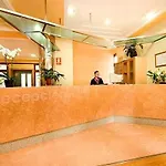 Monarque Cendrillon Отель 3*