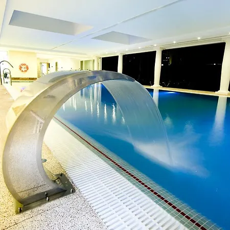 Monarque Cendrillon Hotel 3*