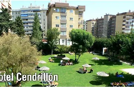 Monarque Cendrillon 3*