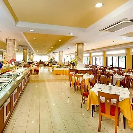 Hotel Monarque Cendrillon