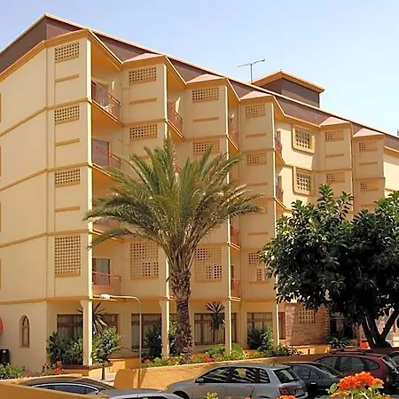 Monarque Cendrillon Hotel