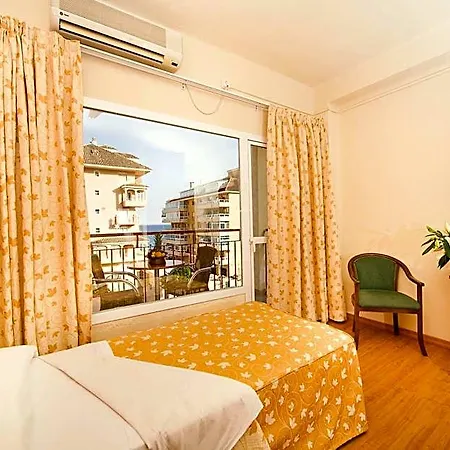 Hotel Monarque Cendrillon 3*