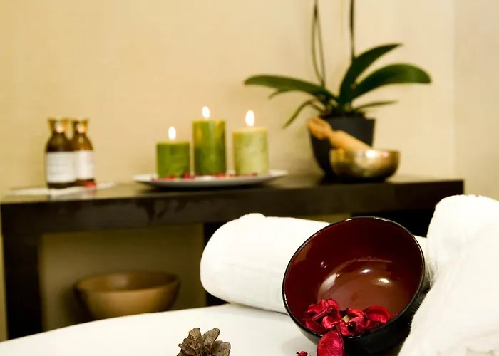 Hotel Monarque Cendrillon